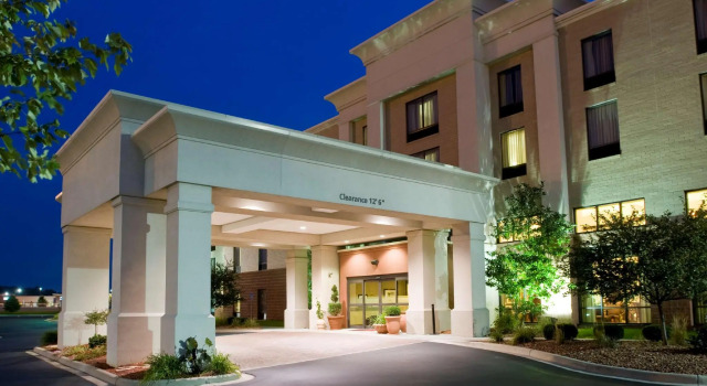 Номер Standard Hampton Inn & Suites Cincinnati-Union Centre