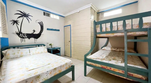 Номер Standard с балконом и с красивым видом из окна Arrecife Montañita Hostal