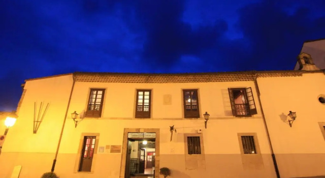 Hotel Casona del Busto, Book Hotel 3-stjernede hoteller i Asturias, 3*