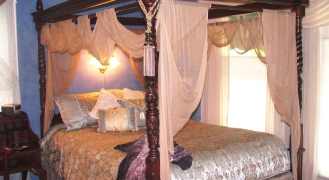 Larelle House Bed and Breakfast