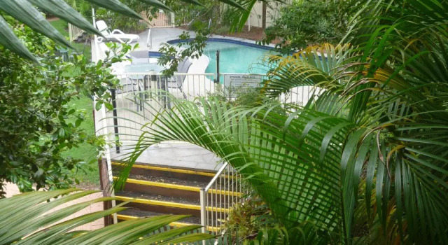 Апартаменты Standard c 1 комнатой Chez Noosa Holiday Apartments