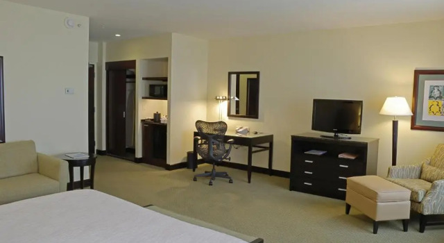 Полулюкс Hilton Garden Inn Guanacaste Airport