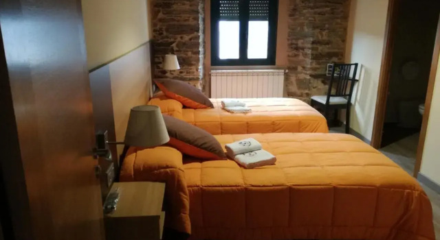 Albergue Pension Porta Santa, Prenota Hotel Hotel economici a Galizia