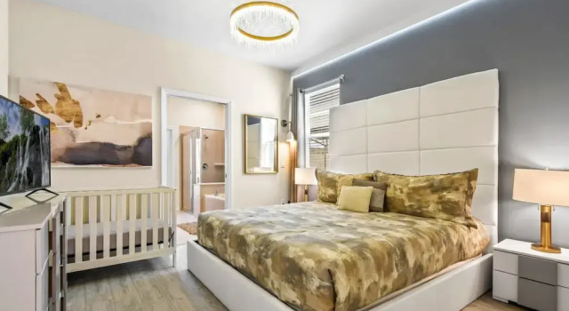 Opulent Villa with Pool & Spa, 10 Miles to Disney, Забронировать Вилла Давенпорт Orlando Metropolitan Area, рядом с Гольф-клуб "Хайлендс-Резерв"