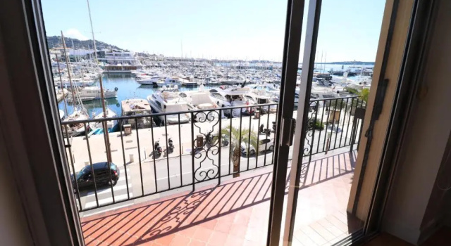 1 bedroom with direct view to the Old Port 267, Забронировать Апартаменты/квартира Канны Приморские Альпы, рядом с Рю Д'Антиб
