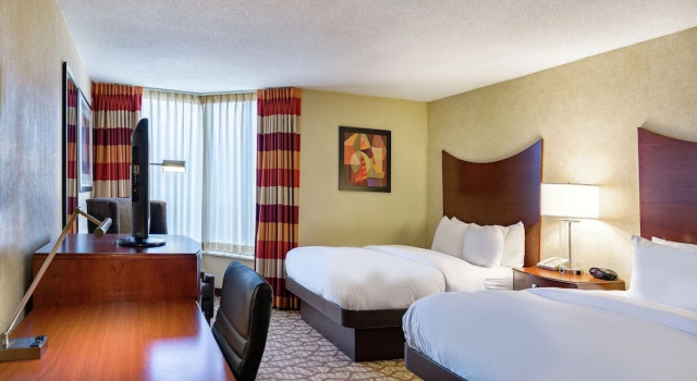 Люкс c 1 комнатой DoubleTree by Hilton Johnson City