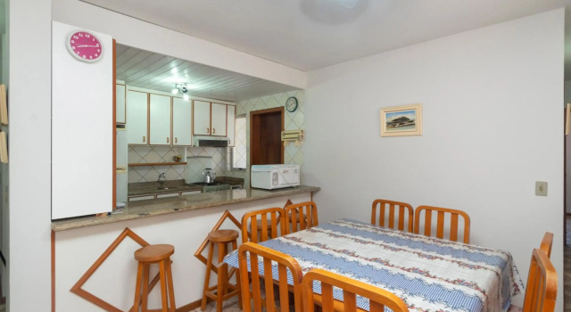 Apartamento a 150 metros da Praia de Mariscal., Забронировать Апартаменты/квартира Бомбиньяс Санта-Катарина