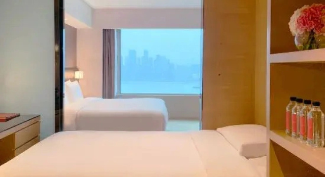 Люкс с 2 комнатами с видом на реку Marco Polo Wuhan