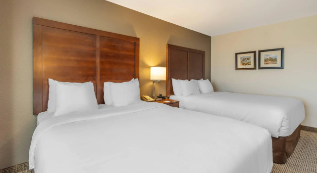 Четырёхместный номер Standard Comfort Inn & Suites Aztec - Farmington Area