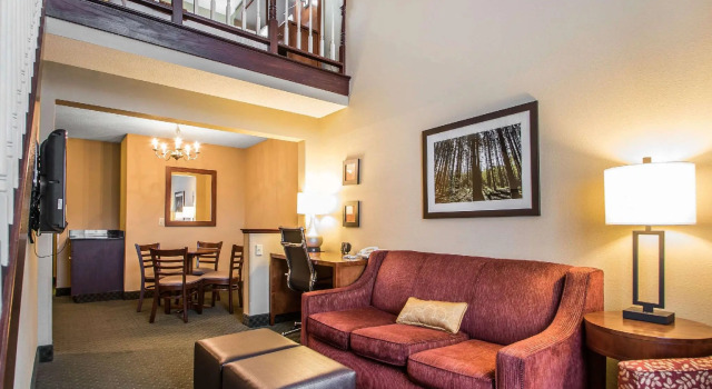 1 makuuhuone Sviitti Comfort Suites Madison