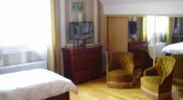 Chambre Coquette, Забронировать Отель Отели в центре Оне-су-Буа, в центре