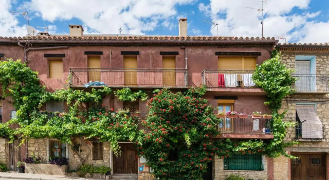 Casa Josefina, Book Hotel Hotels in Aragon with Parking, Parking