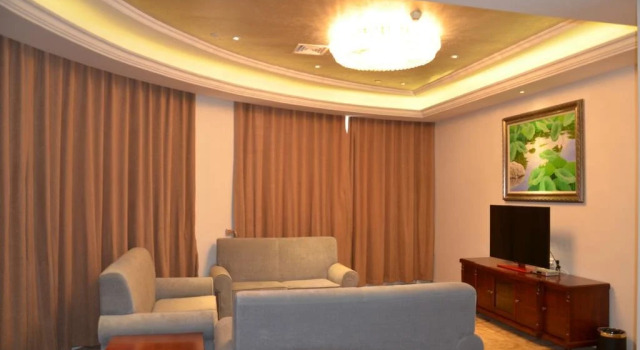 Bo Man Rui Si Hotel, Prenota Hotel Hotel a Shandong con parcheggio, Parcheggio