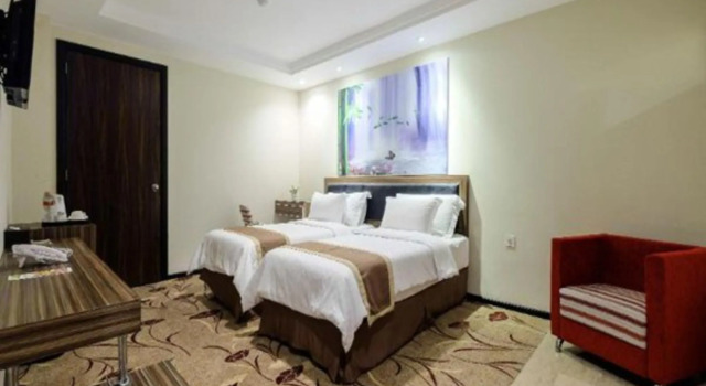 Travellers Hotel Phinisi