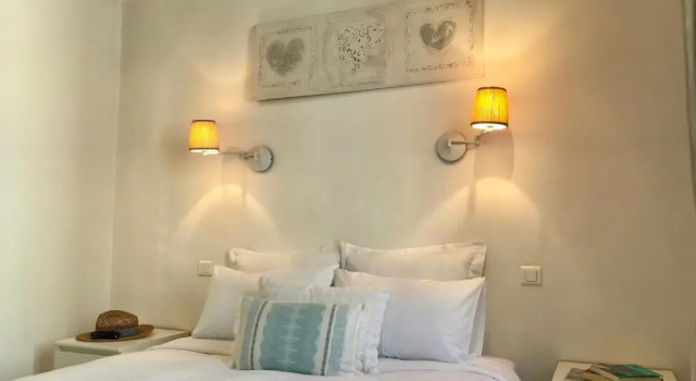 Balcony in Heart of Old Antibes, AC, View, Забронировать Апартаменты/квартира Апартаменты Антиб, рядом с Antibes Archaeology Museum, Апартаменты/квартира
