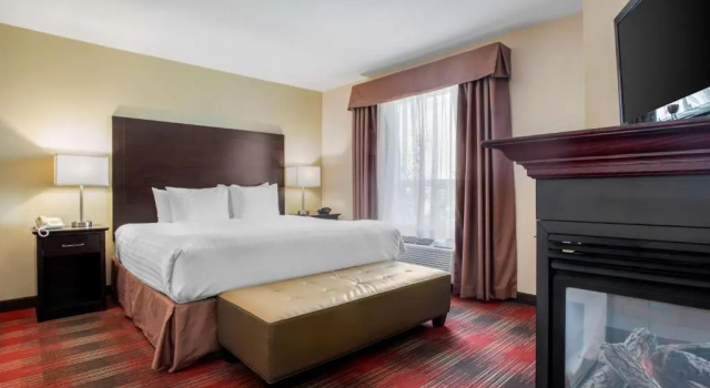 Номер Standard Best Western Plus Red Deer Inn & Suite