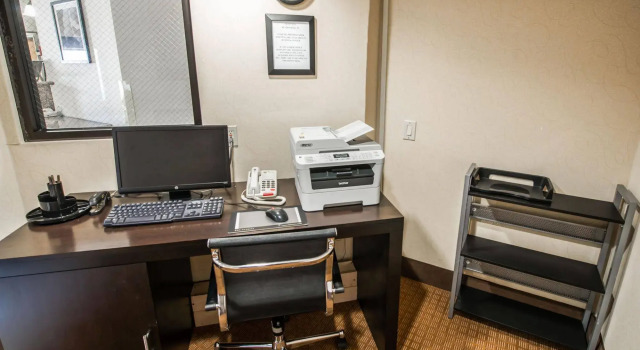 Sleep Inn Statesville, Забронировать Отель Отели Стейтсвилл с бассейном, Бассейн
