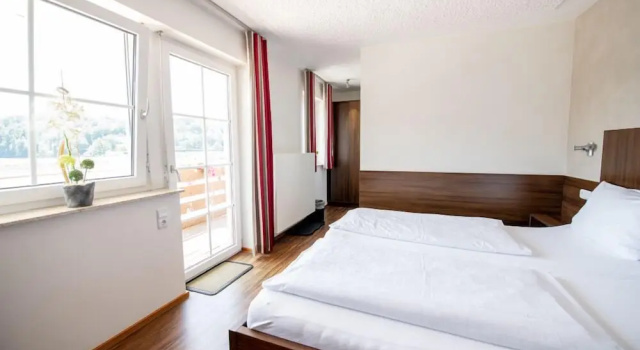 Двухместный номер Standard Garni Hotel Henn