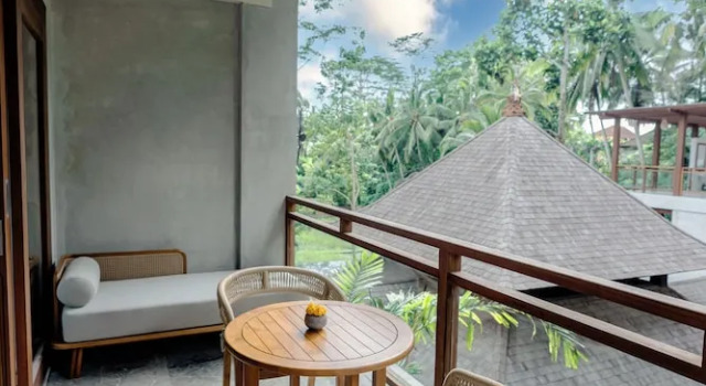 Люкс с балконом AnandaDara Ubud Resort & Spa