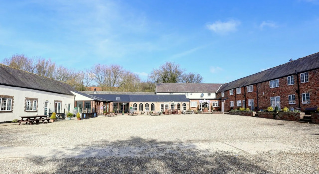Manor Court Hotel