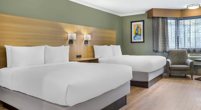 Четырёхместный номер Standard Best Western Plus Ottawa City Centre