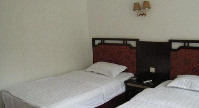 Emeishan Longshan Inn, Rezerwuj Hotel Tanie hotele w Emeishan