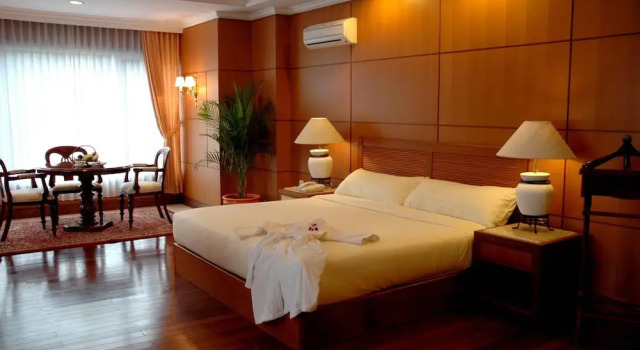 Camera Deluxe Royal Senyiur Hotel