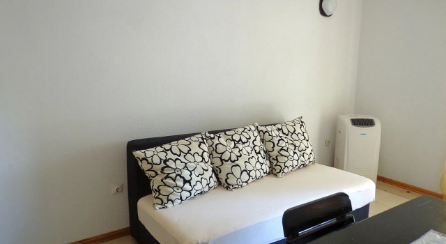 Apartment Brane - 150m from sea: A1 Bol, Island Brac, Prenota Appartamento Bol 