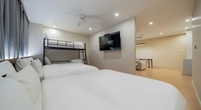Семейный люкс GOYU Hotel