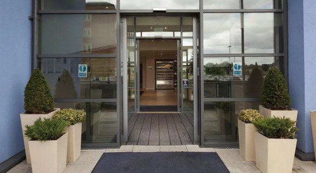 Holiday Inn Express Birmingham - Walsall, Boek Hotel Hotels in Merseyside met zwembad, Zwembad