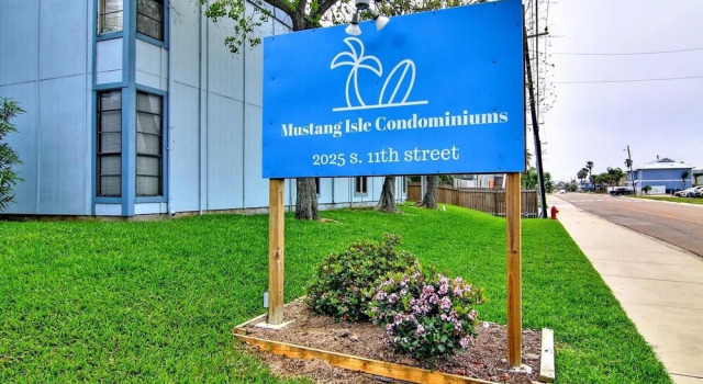 Mustang Isle Affordable Sandy Isle Condo by Redawning