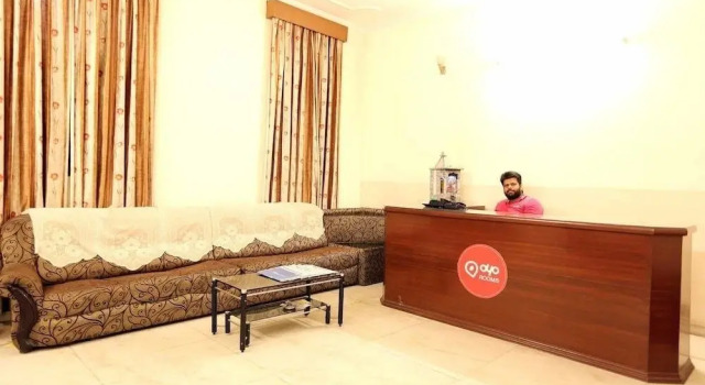 OYO Rooms Yamuna Expressway Premium, Забронировать Отель Нойда штат Уттар-Прадеш
