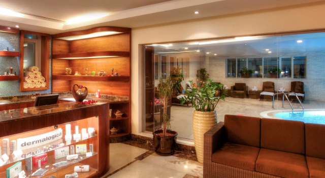 Mathema Premium Aparthotel, Book Lejlighedshotel Hoteller i Doha med pool, nær Khalifa International Tennis &amp; Squash Complex, Swimmingpool