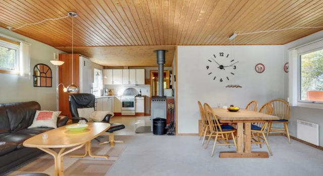 "Karanfilka" - 3.5km from the sea in Western Jutland, Book Hotel Blåvand 