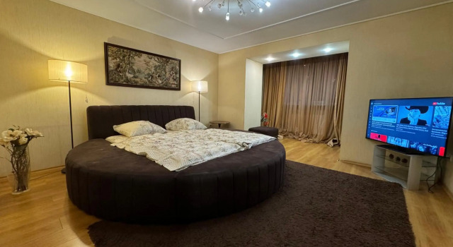 One-Bedroom Apartment in the center, Book Lejlighed Dnepropetrovsk Dnipropetrovsk Region