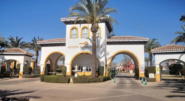Extended Frontline Ground Floor Apartment, Prenota Appartamento Hotel a Murcia con parcheggio, Parcheggio