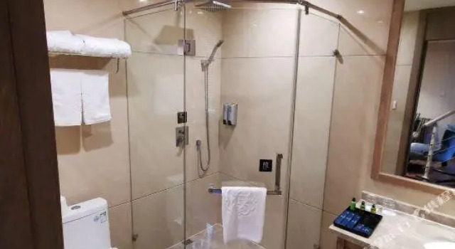 Двухместный люкс Famjoy Boutique Hotel