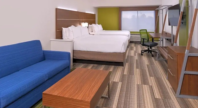 Четырёхместный люкс Holiday Inn Express & Suites Raleigh NE - Medical Ctr Area by IHG