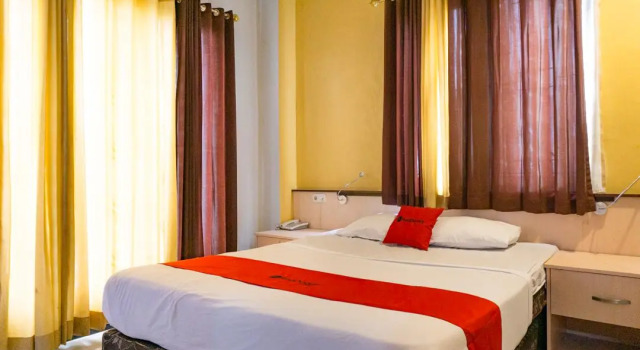 Люкс RedDoorz near Pelabuhan Jayapura