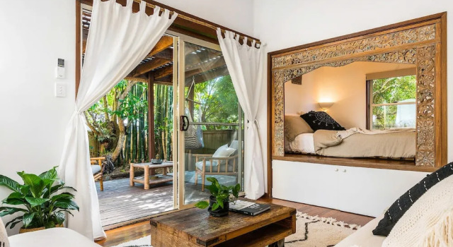 Bamboo Beach House, Забронировать Отель Отели Байрон-Бей 4 звезды, рядом с Cumbebin Swamp Nature Reserve, 4*