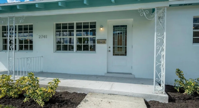 Beachy Blues Apt A, Downtown, Shops, Cafes & Beach, Dog Friendly
