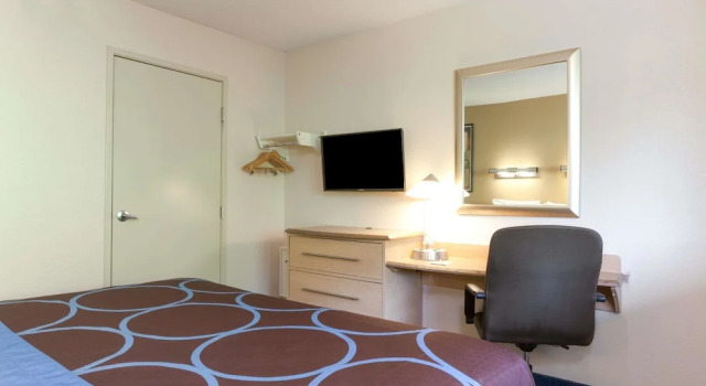 Двухместный номер Standard с балконом Days Inn by Wyndham Monmouth Junction-S Brunswick-Princeton
