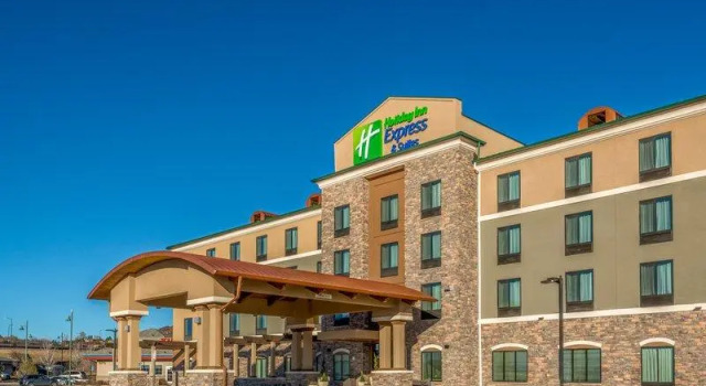 Шестиместный номер Standard Holiday Inn Express & Suites Denver South - Castle Rock by IHG