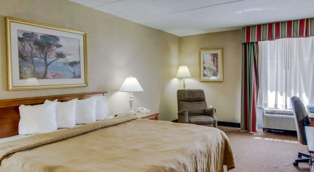 Двухместный номер Standard Quality Hotel and Conference Center Bluefield