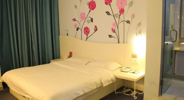 For You Chain Hotel, Book Hotel Huli 