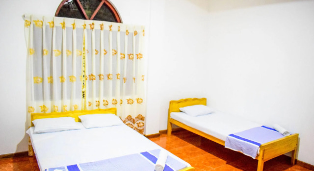 Unique View Hotel - Hostel, Забронировать Хостел Канди 