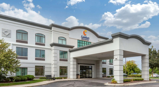 Comfort Inn & Suites Grand Blanc-Flint, Забронировать Отель Флинт штат Мичиган
