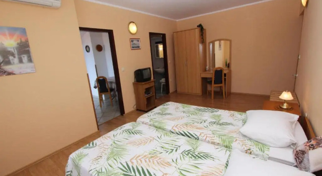 Апартаменты Rooms and Apartments Dino