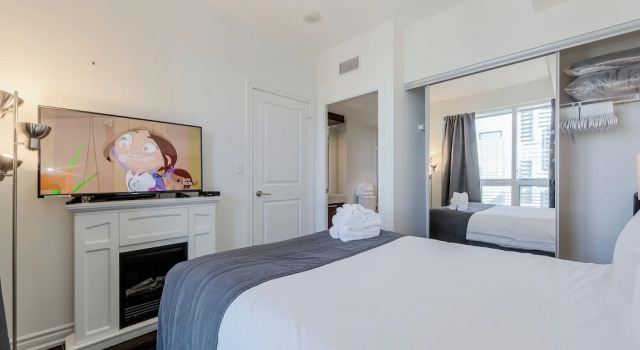 Atlas Suites - Bay & College, Забронировать Отель Отели Торонто 4 звезды, рядом с Women's College Hospital, 4*