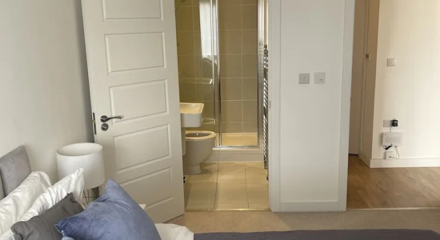 Beautiful 2-bed Apartment in London, Varaa Huoneisto Asunnot kohteessa Merseyside, Huoneisto